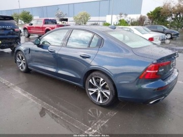 Volvo S60 III 2022 Volvo S60 2022r., 4x4, 2.0L 2.0 Hybryda Plug-in 313KM, zdjęcie 3