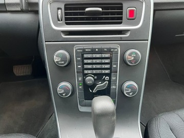 Volvo V60 I Kombi 1.6 T4 180KM 2011 Volvo V60 T4 180 KM Automat Podgrzewane fotele, zdjęcie 21