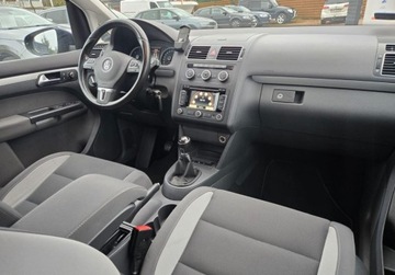Volkswagen Touran II 1.6 TDI 105KM 2013 Volkswagen Touran swiezo sprowadzony Zarejestrowany Ubezpieczony 1.6, zdjęcie 8