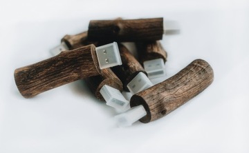 drewniane USB 32 GB gałązka + GRAWER