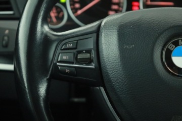 BMW Seria 5 F10-F11 Limuzyna Facelifting 520d 190KM 2015 BMW 5 520d, 187 KM, Xenon, Bi-Xenon, Klima, zdjęcie 18