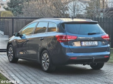 Kia Ceed II Kombi Facelifting 1.6 CRDi 136KM 2016 Kia Ceed Kia Ceed 1.6 CRDi 136 ISG Platinum Edition 1.6 Diesel 136KM, zdjęcie 2