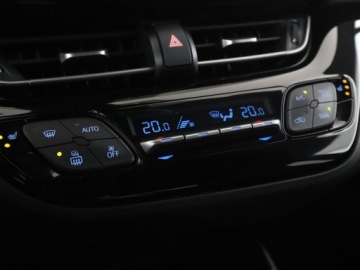 Toyota C-HR I Crossover 1.8 Hybrid 122KM 2019 Toyota C-HR navi kamera grzane fotele ACC, zdjęcie 24