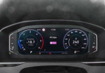 Volkswagen Passat B8 Variant Facelifting 2.0 TDI SCR 150KM 2023 Volkswagen Passat 2.0 TDI 150KM DSG Business Fotele Podgrzewane LED MATRIX, zdjęcie 17