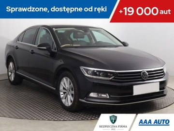 Volkswagen Passat B8 Limousine 1.8 TSI BlueMotion Technology 180KM 2017 VW Passat 1.8 TSI, Salon Polska, Automat, Skóra