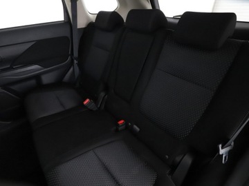 Mitsubishi Outlander III SUV Facelifting 2017 2.0 150KM 2017 Mitsubishi Outlander kamera grzane fotele, zdjęcie 16
