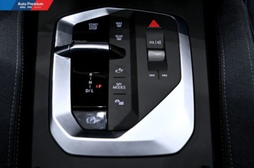 BMW Seria 2 F74 2025 BMW Seria 2 220 GCFV23Shadow-LineM SportActive GuardReflektor LED, zdjęcie 10