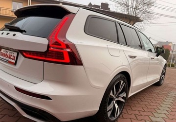 Volvo V60 II  Kombi 2.0 D4 190KM 2019 Volvo V60 R DESIGN 2.0D4 AWD 190ps AutoMat8Biegow HiBeamLED SerwisASO VAT23, zdjęcie 13