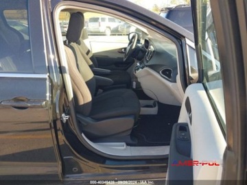 Chrysler Voyager V 2023 Chrysler Voyager 2023 r., 3,6L LX 3.6 Benzyna 287KM, zdjęcie 7