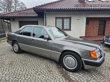 Mercedes W124 Sedan 2.0 118KM 1991 Mercedes Benz W124 E200 2,0 118 KM Stan Idealny, zdjęcie 8