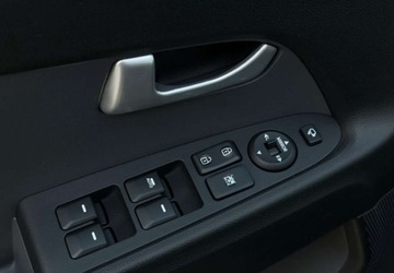 Kia Sportage III SUV 2.0 DOHC 163KM 2012 Kia Sportage Kia Sportage 2.0 CVVT 4WD Automatik Fifa World Cup Ediition, zdjęcie 17