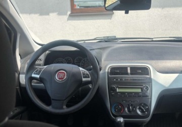 Fiat Punto Punto 2012 Hatchback 3d 1.2 8v 69KM 2012 Fiat Grande Punto Niski przebieg 1.2 Benzyna 69KM, zdjęcie 10