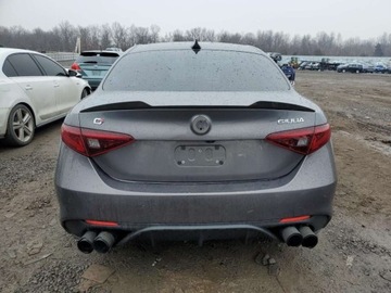 Alfa Romeo Giulia II Sedan 2.0 TBi 280KM 2018 Alfa Romeo Giulia TI Q4 2018 2.0l 2.0 Benzyna 280KM, zdjęcie 2
