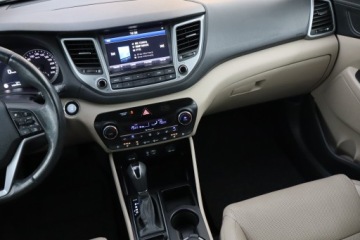 Hyundai Tucson III SUV 2.0 CRDI 185KM 2015 Hyundai Tucson 2.0 CRDi, Salon Polska, Serwis ASO, zdjęcie 7