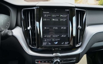 Volvo XC60 II Crossover D4 190KM 2019 Volvo XC 60 2,0 D D4 190 KM Geatronic FULL LED Klimatronic 2.0 Diesel 190KM, zdjęcie 31