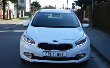 Kia Ceed II Kombi Facelifting 1.4 DOHC 100KM 2015 Kia navi kamera grzana kierownica i fotele LED