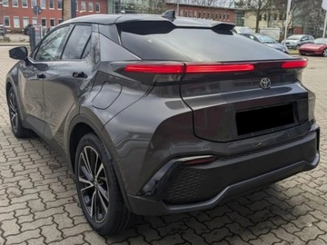 Toyota C-HR II SUV 1.8 Hybrid 140KM 2025 Od ręki - Executive 1.8 Hybrid 140KM | Podgrzewane fotele!, zdjęcie 2