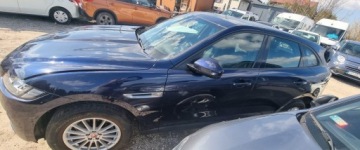 Jaguar F-Pace 2017 Jaguar F-Pace 2017r, 2.0 DIESEL. 4x4. Lekko uszkodzony przod. 2.0 Diesel, zdjęcie 17