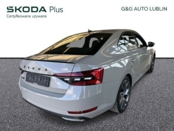 Skoda Superb III Liftback Facelifting 2.0 TSI 190KM 2021 Skoda Superb SportLine 2.0 TSI190 KM DSG DCC Matrix LED ACC Amundsen Hak, zdjęcie 2