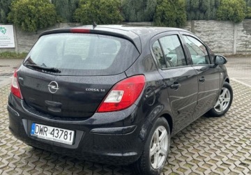 Opel Corsa D Hatchback 1.4 Twinport ECOTEC 90KM 2007 Opel Corsa 1.4 Benzyna, 2007 1.4 Benzyna 90KM, zdjęcie 3
