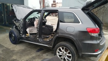 JEEP GRAND CHEROKEE WK2 SUMMIT ЗАДНИЙ РЕМЕНЬ ЗАД ВАННА