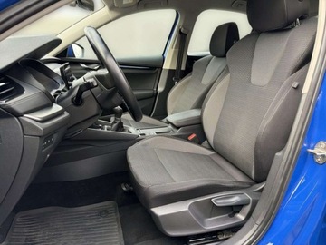 Skoda Octavia IV Liftback 1.0 TSI EVO 110KM 2022 Skoda Octavia Ambition Czujniki parkowania przodtyl Lane Assist Faktura Va, zdjęcie 10