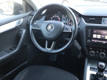 Skoda Octavia III Liftback Facelifting 1.4 TSI 150KM 2017 Skoda Octavia 1.4 TSI, Salon Polska, Klima, zdjęcie 6