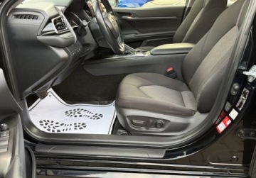 Toyota Camry IX Sedan 2.5 Hybrid Dynamic Force 218KM 2021 Toyota Camry salon Polska, FV-VAT 23, Gwarancja, 1 rej. 2022r. 2.5 Hybryda, zdjęcie 14