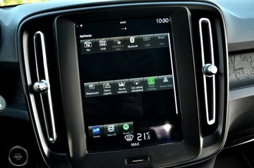 Volvo XC40 Crossover Facelifting 1.5 T2 129KM 2022 Volvo XC 40 1,5 Benzyna 130KM_T2_R Design_Full, zdjęcie 24