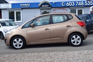 Kia Venga Mikrovan 1.4 CRDi WGT 90KM 2009 Kia Venga 1.4 CRDI, Zarejestrowany, I-Wlasciciel, Panoramiczny Dach, Zadba, zdjęcie 5