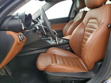 Alfa Romeo Giulia II Sedan 2.0 TBi 280KM 2018 Alfa Romeo Giulia Ti Q4 2018 2.0l 2.0 Benzyna 280KM, zdjęcie 7