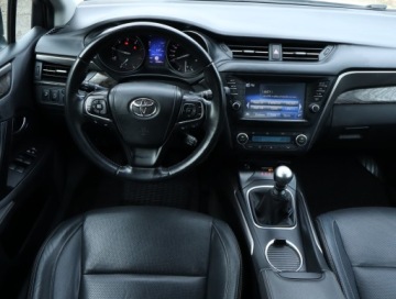 Toyota Avensis III Sedan Facelifting 2015 2.0 D-4D 143KM 2015 Toyota Avensis 2.0 D-4D, Salon Polska, zdjęcie 6