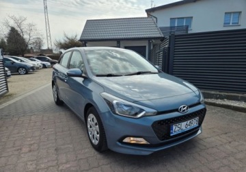 Hyundai i20 II Coupe 1.2 MPI 84KM 2017 Hyundai i20 Swiezo sprowadzony Zarejestrowany Ubezpieczony. 1.2 84KM, zdjęcie 2