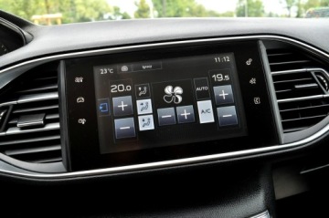 Peugeot 308 II Hatchback 5d 1.6 BlueHDi 99KM 2015 Peugeot 308 1.6 100KM Climatronic Led Serwis, zdjęcie 16