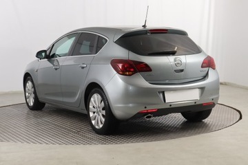 Opel Astra J Hatchback 5d 1.4 Turbo ECOTEC 140KM 2011 Opel Astra 1.4 T, Klima, Klimatronic, Tempomat, zdjęcie 3