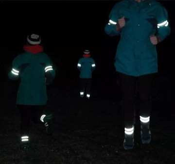 ЯРКАЯ СВЕТООТРАЖАЮЩАЯ ЛЕНТА НА ЛИПУЧКЕ ДЛЯ РУКИ И ПЛЕЧА