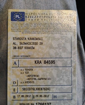 Toyota Avensis III Wagon 2.0 D-4D 126KM 2011 Toyota Avensis I rej 2012r, 2.0 Diesel. Lekko przetarty prawy bok. Jezdzi., zdjęcie 23