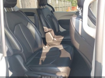 Chrysler Pacifica II 2024 Chrysler Pacifica Hybrid Select 2024 3.6l 3.6 Hybryda 260KM, zdjęcie 11