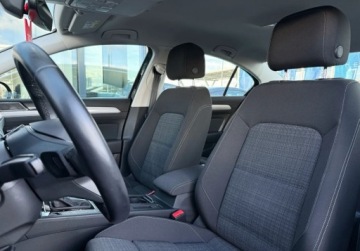 Volkswagen Passat B8 Variant Facelifting 1.5 TSI EVO 150KM 2022 Volkswagen Passat Reflektory LED FrontLane Assist ACC Salon PL FVAT23, zdjęcie 21