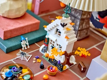 Кубики LEGO 40608 Дополнительный набор Halloween Fun VIP 118 шт.