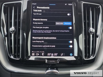 Volvo XC60 II 2023 Volvo XC 60 FV23 Plus Dark B4 B 197KM 360 ACC Harm, zdjęcie 22
