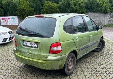 Renault Megane I Hatchback 1.6 i 16V 107KM 2002 Renault Megane 1.6 benzyna, 2002 1.6 Benzyna 107KM, zdjęcie 3