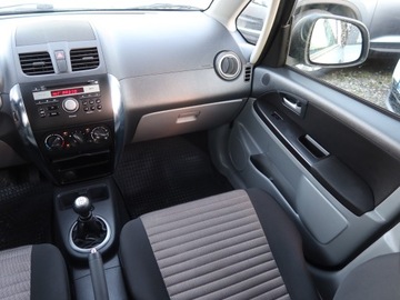 Suzuki SX4 I Classic 1.6 VVT 120KM 2013 Suzuki SX4 1.6 VVT, Salon Polska, Klima, zdjęcie 7