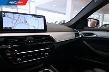 BMW Seria 5 G30-G31 Limuzyna Facelifting 2.0 530i 252KM 2022 BMW Seria 5 530i xDriveAdaptacyjne Reflektory LEDFotele Sportowe 2.0, zdjęcie 7