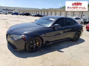 Alfa Romeo Giulia II Sedan Facelifting 2.0 Turbo 280KM 2021 Alfa Romeo Giulia 2021, 2.0L, TI, od ubezpieczalni 2.0 Benzyna 280KM