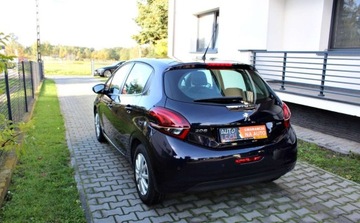 Peugeot 208 I Hatchback 5d Facelifting 1.2 PureTech 82KM 2016 Peugeot 208 1.2I Led Klimatyzacja Kamera cofania Tempomat Gwarancja 1 r, zdjęcie 6