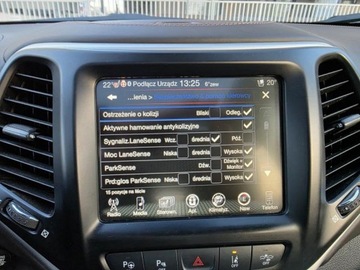 Jeep Cherokee V Terenowy 3.2 V6 272KM 2017 JEEP CHEROKEE Overland V6 3.2l benzyna 272KM 4X4 Salon PL LPG Wentylacja, zdjęcie 14