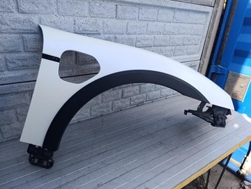 BLATNÍK PRAVÝ PŘEDNÍ PORSCHE TAYCAN 9J1