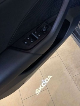 Skoda Octavia IV RS Kombi 2.0 TSI 245KM 2022 Skoda Octavia RS 2.0 TSI 245KM DSG Navi Head Up FV23 2.0 Benzyna, zdjęcie 8