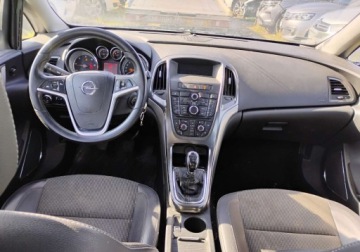 Opel Astra J Sports Tourer 1.7 CDTI ECOTEC 110KM 2011 Opel Astra 2011r, 1.7 CDTI. Uszkodzony lewy przod. Pali 1.7 Diesel 110KM, zdjęcie 5